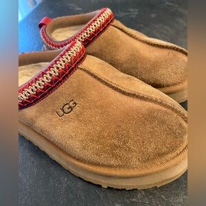 UGG® Tazz Platform Slipper - Little Kid / Big Kid - Tan Size 1